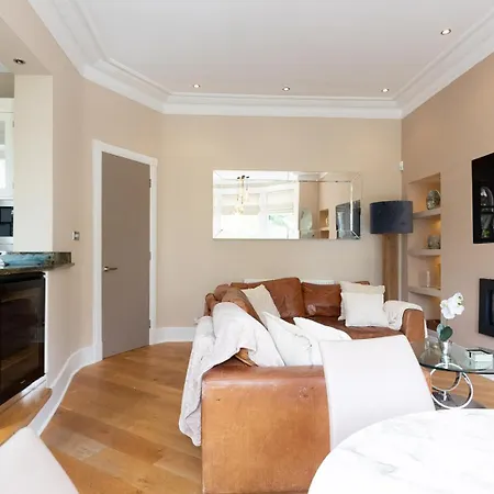 Apartment York Place - Spacious To Town With Views *